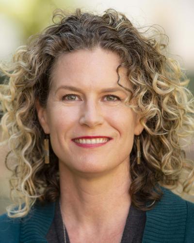 Photo of Jennifer Clark